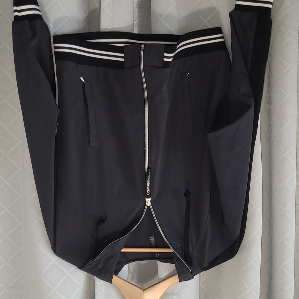 Ladies Calvin Klein wind breaker